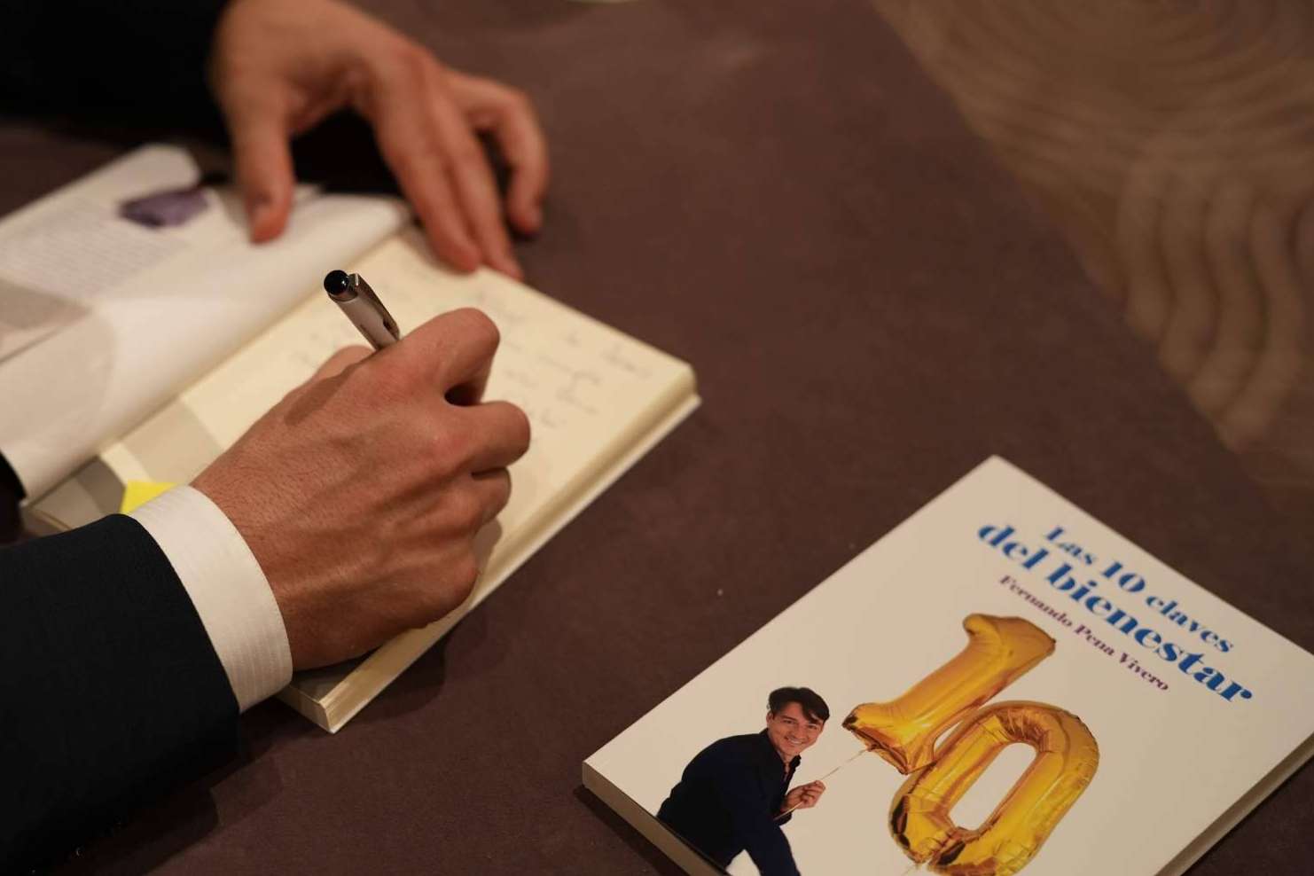 Los psicólogos en 2024 aconsejan leer estos 5 libros