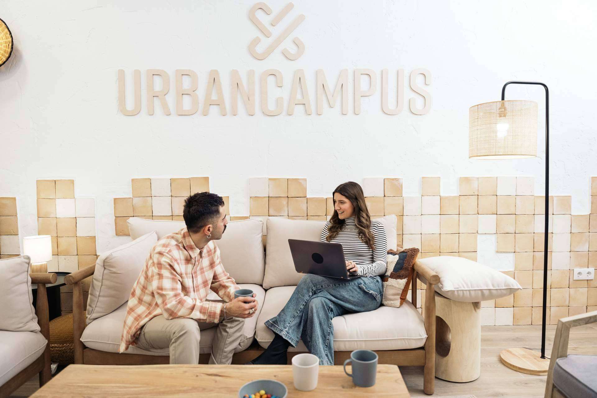 Un buen coliving en Madrid para jóvenes profesionales es Urban Campus