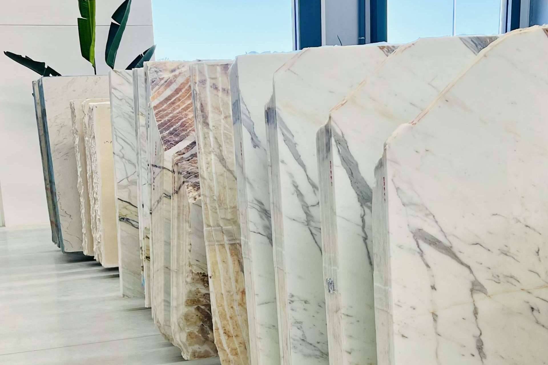 En Mediterranea Stone se pueden encontrar algunos de los mármoles blancos más espectaculares del mercado