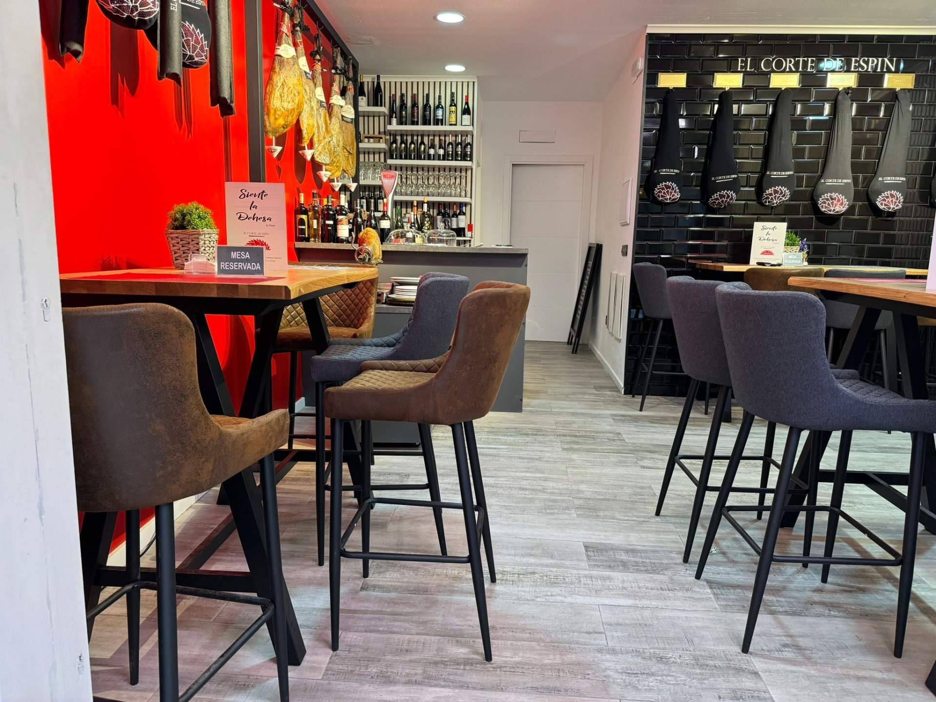 Siente la Dehesa; la nueva aventura gastronómica de Jorge Espin en Badajoz, Extremadura