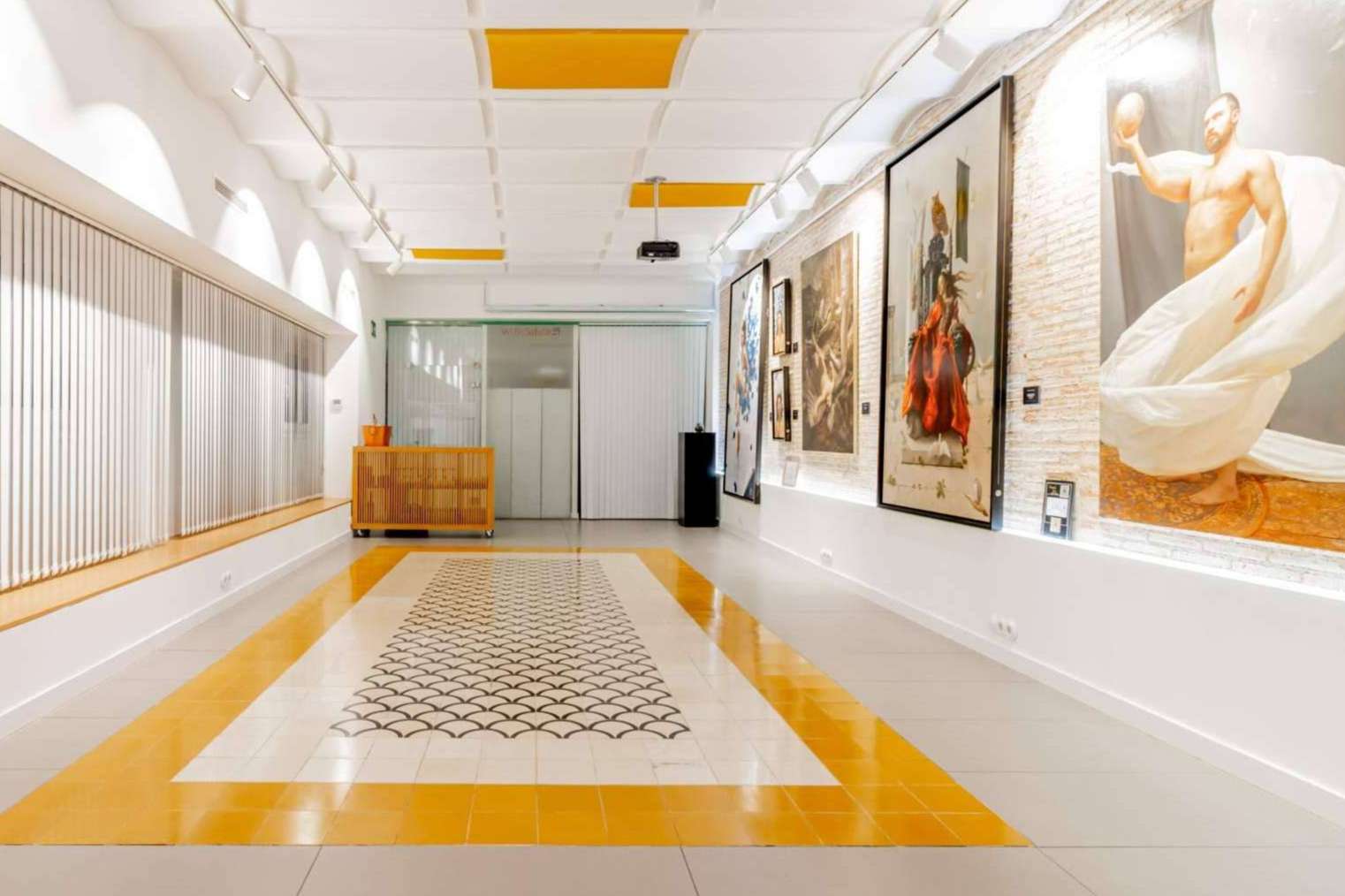 Una sala ideal para conferencias y ruedas de prensa en el corazón de Madrid