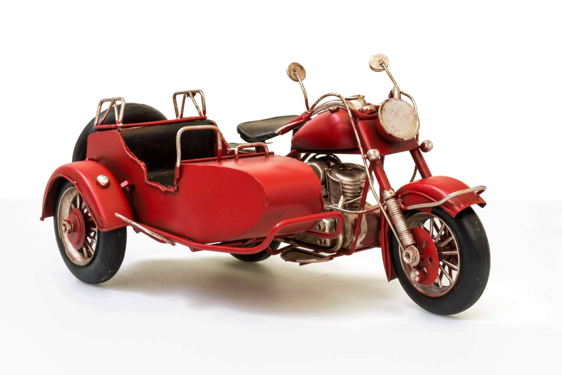Orígenes y evolución del invento del sidecar para motos, por Eginer