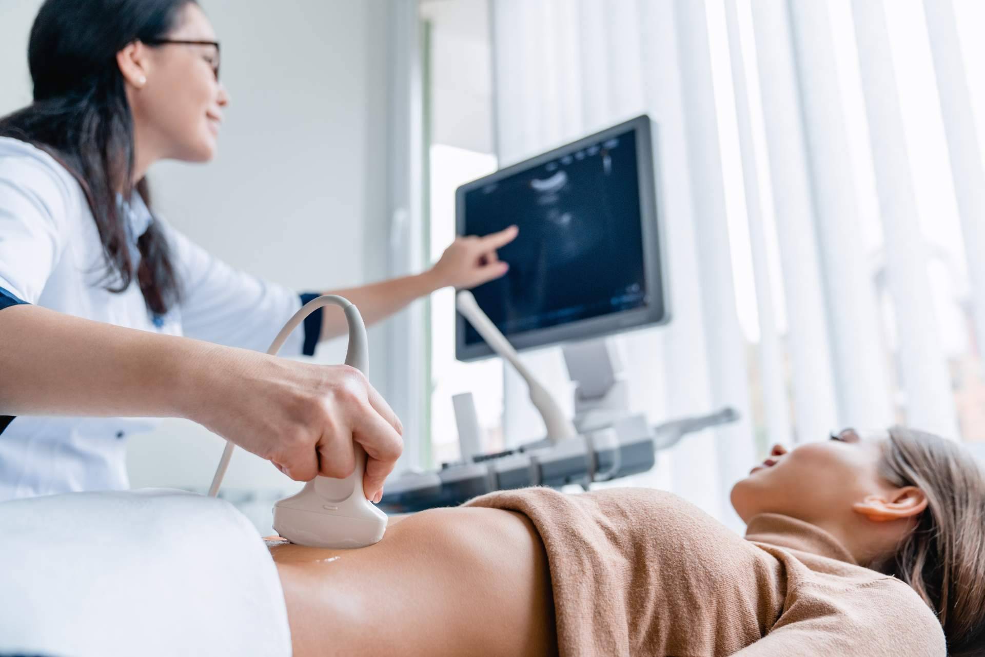 Causas de la hidronefrosis en niños, por el Dr. Daniel Cabezalí