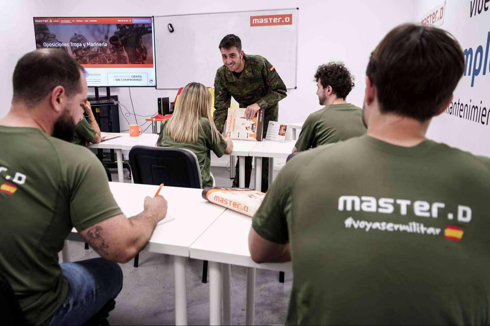 Abren 3.000 nuevas plazas para opositar al Ejército este verano, por MasterD