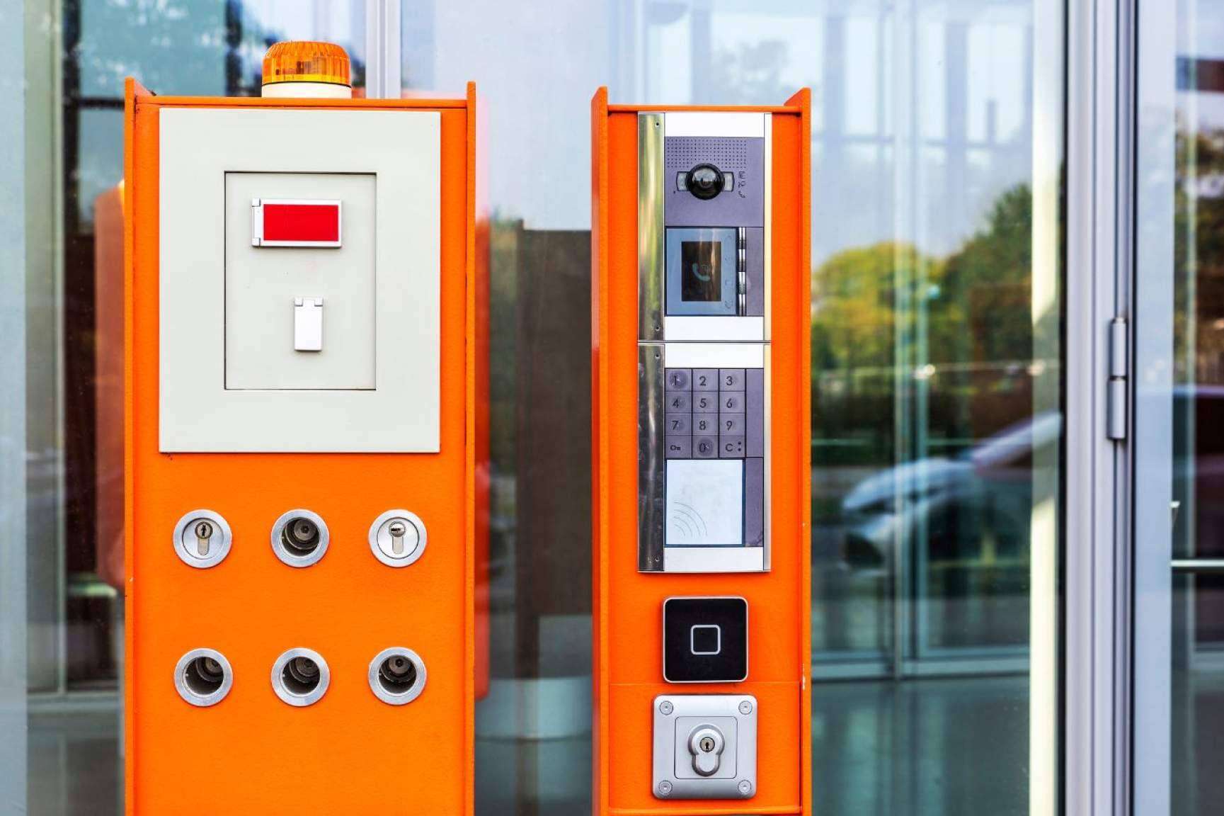 ERM Telecomunicaciones destaca con la instalación de porteros automáticos y videoporteros en Madrid