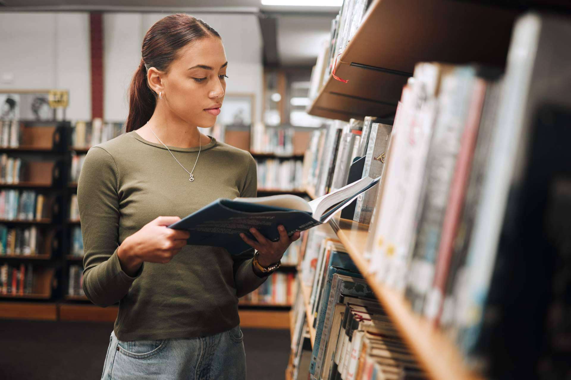 Los libros para adolescentes de Buscalibre ofrecen conocimientos valiosos