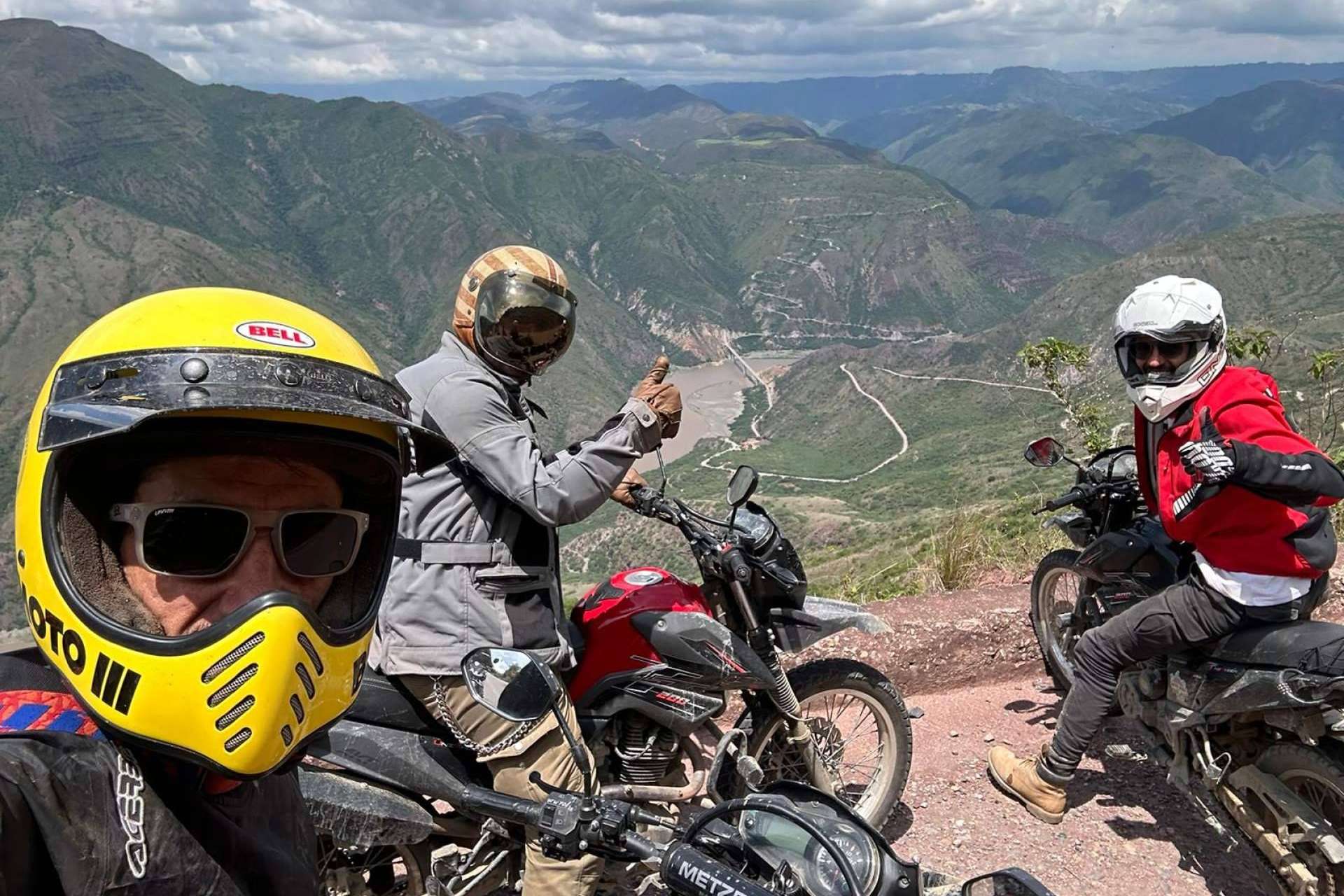 Recorrer Colombia en moto, una aventura mágica e inolvidable con Motorbeach Viajes