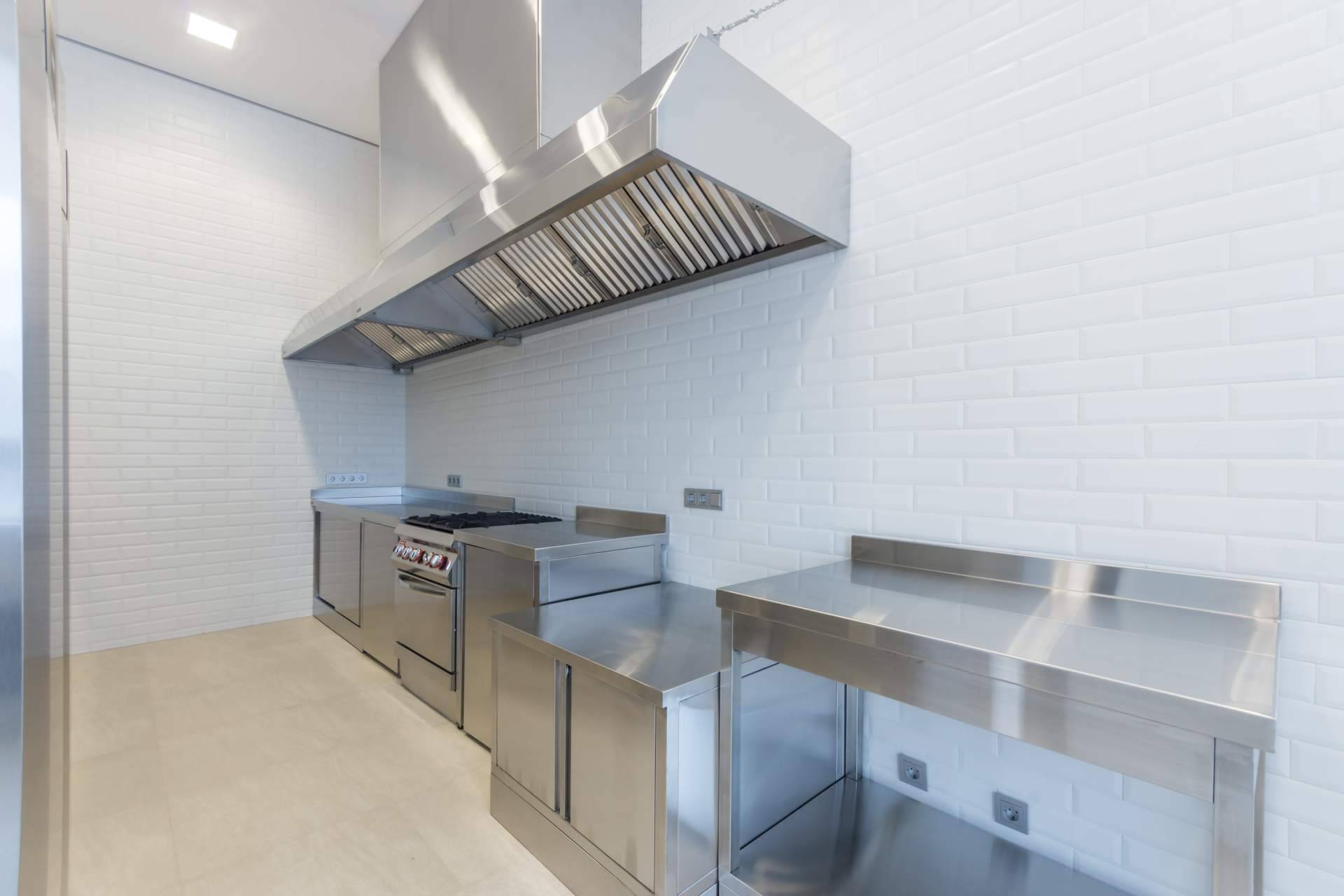 Soluciones personalizadas con campanas de cocina industriales