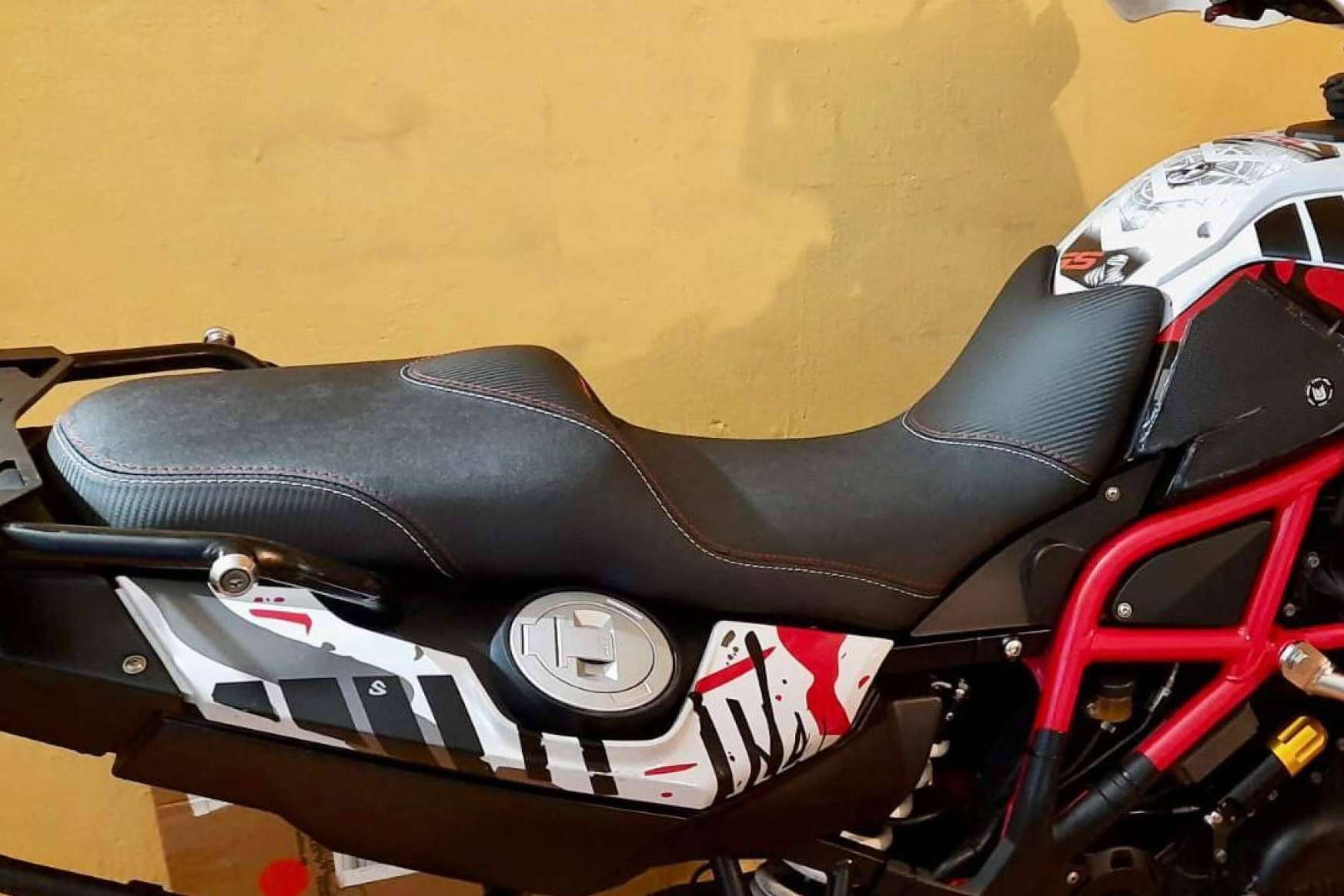 Confort en la moto con los asientos personalizados de JM-Fundas