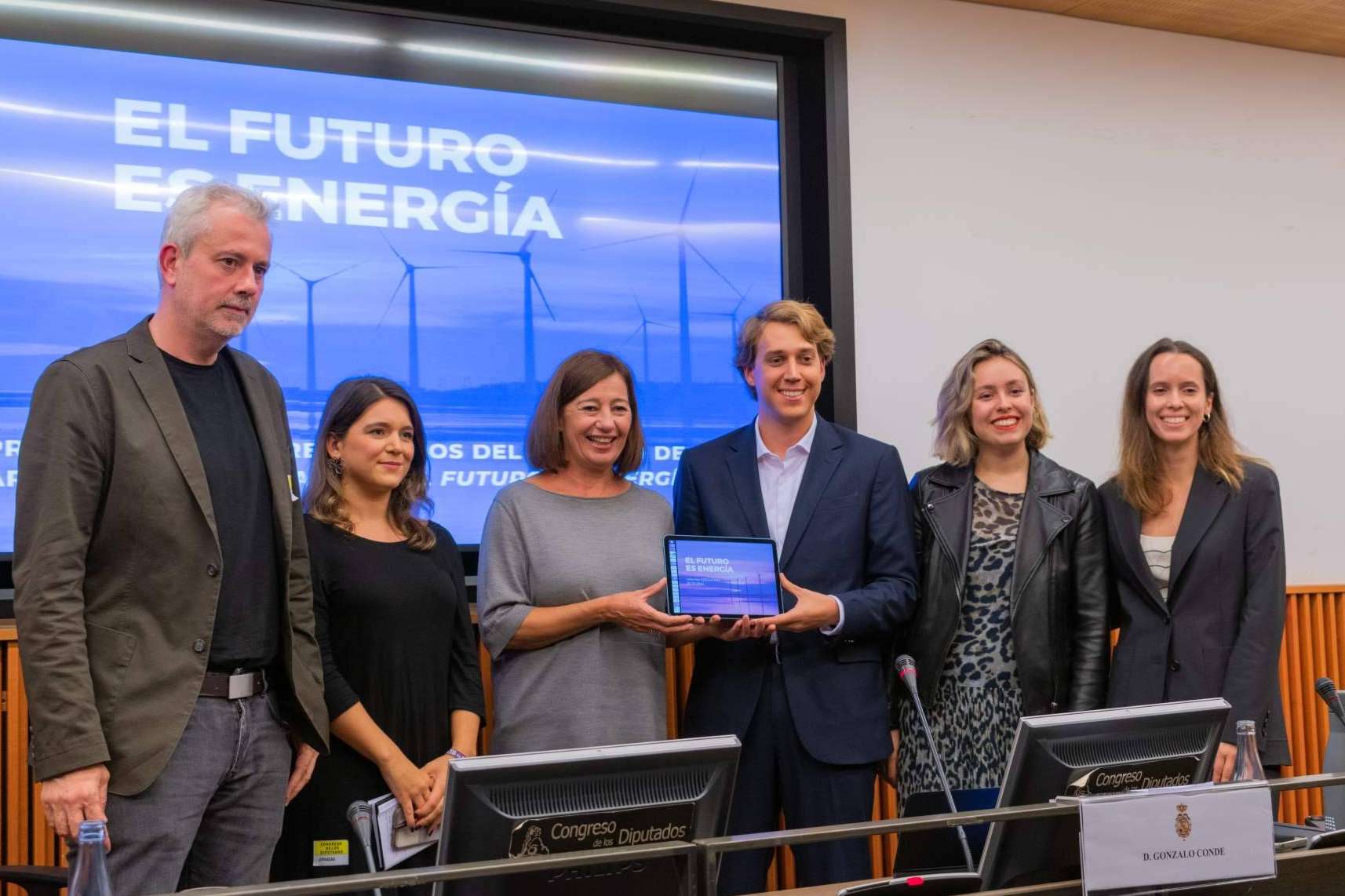 9 de cada 10 jóvenes considera urgente la transición energética para frenar la crisis climática