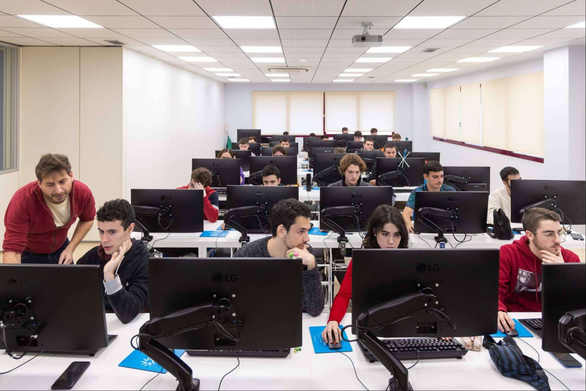 Centro San Valero y las razones para estudiar en este centro de formación profesional en Zaragoza