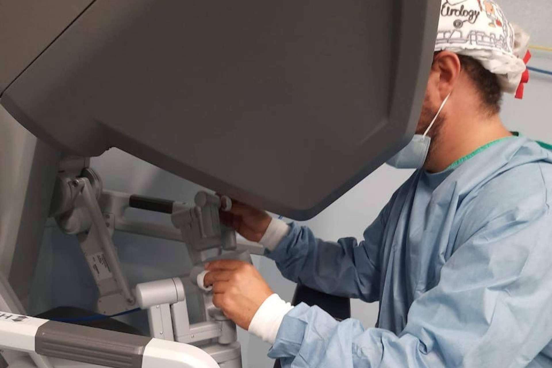 Dr. Pep Auguet mejora resultados en próstata con cirugía robótica