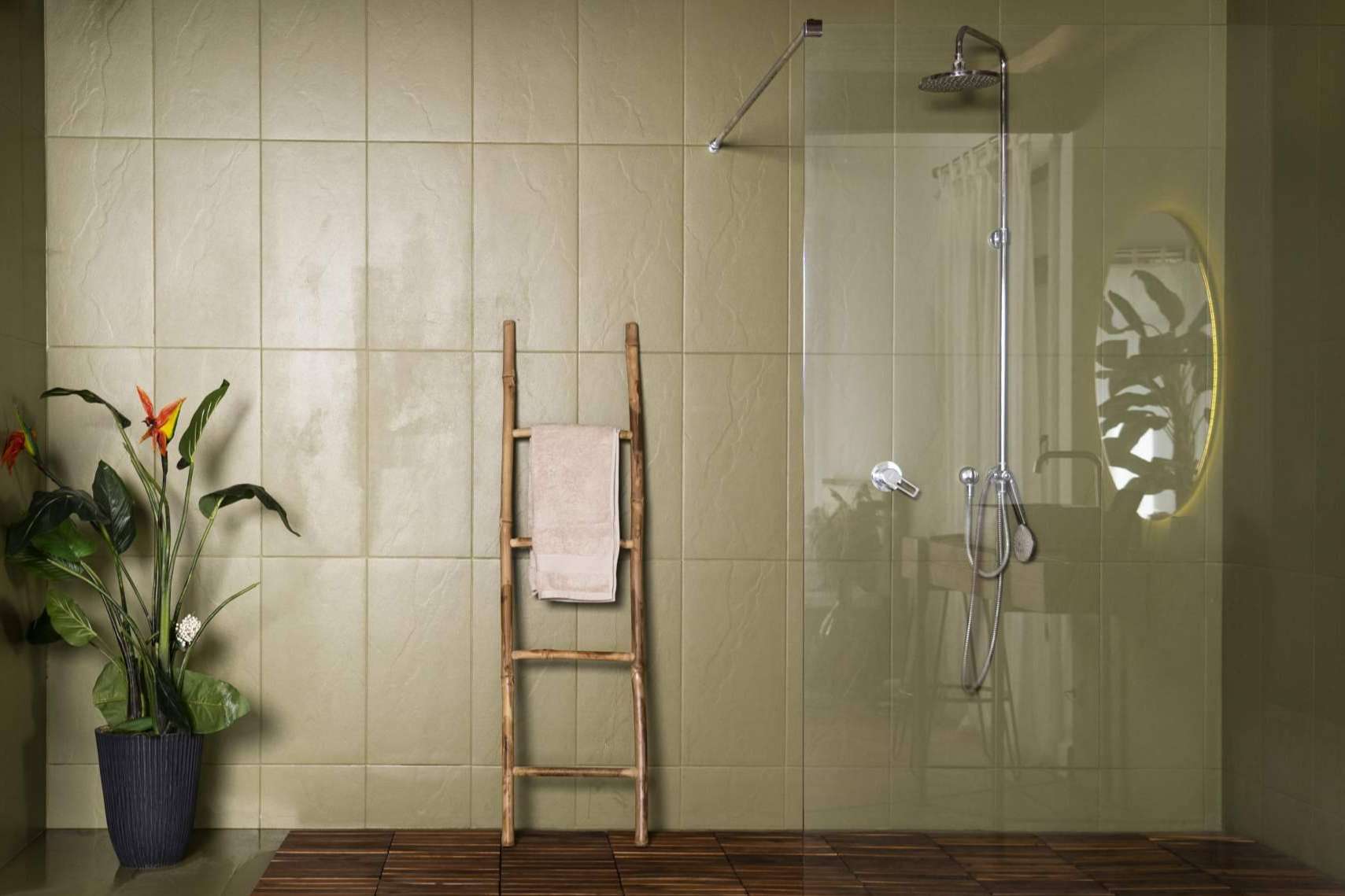 Carintia revoluciona el mercado del baño con mamparas, espejos y soluciones personalizables