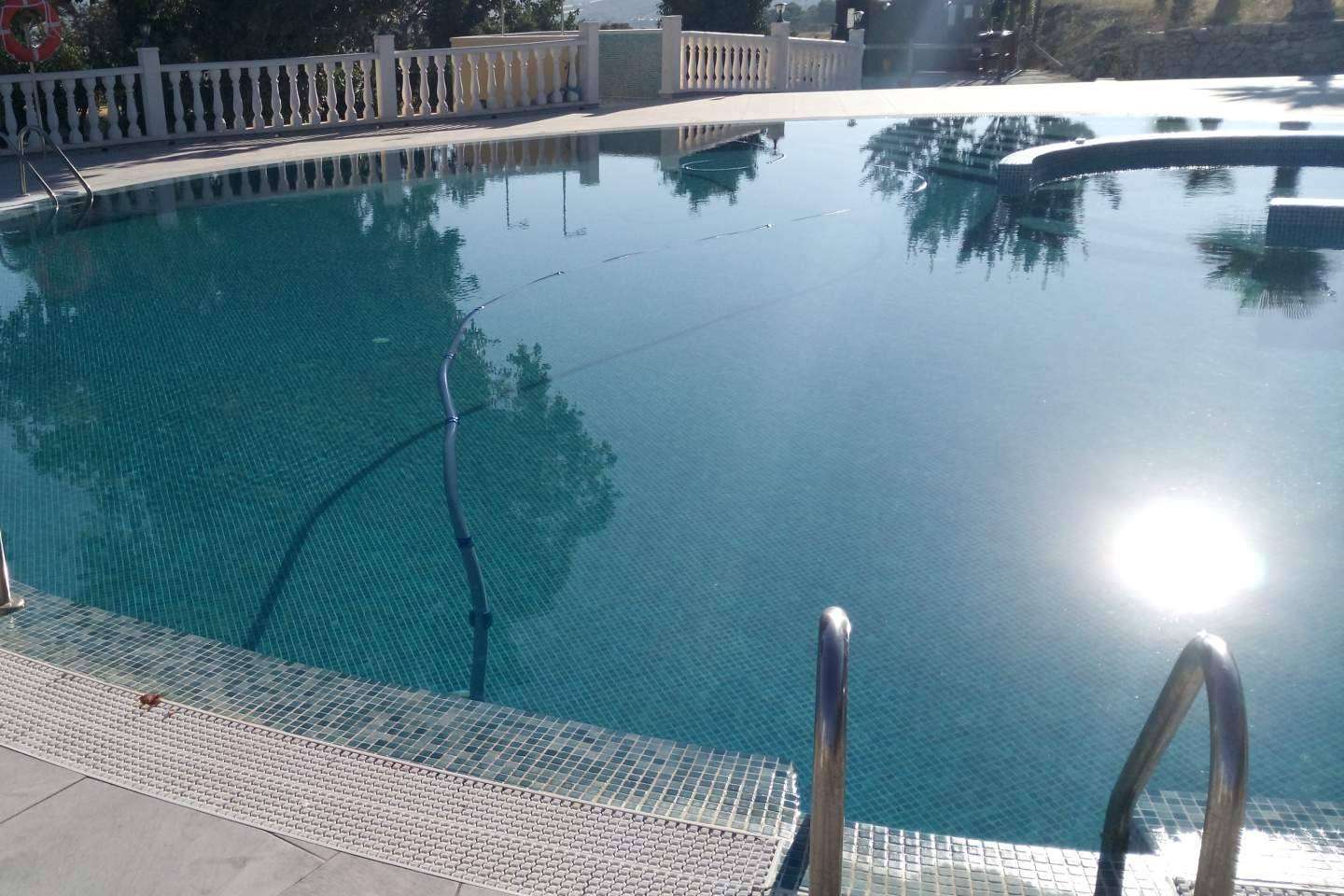 ¿Dónde localizar expertos en reparación de fugas de agua en piscinas? Telefuga.