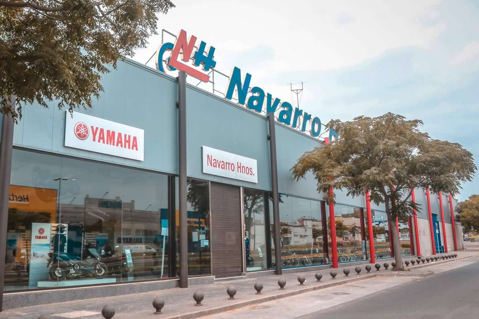 Automoto Navarro Hermanos refuerza su compromiso con la movilidad con la gama de Motos Peugeo