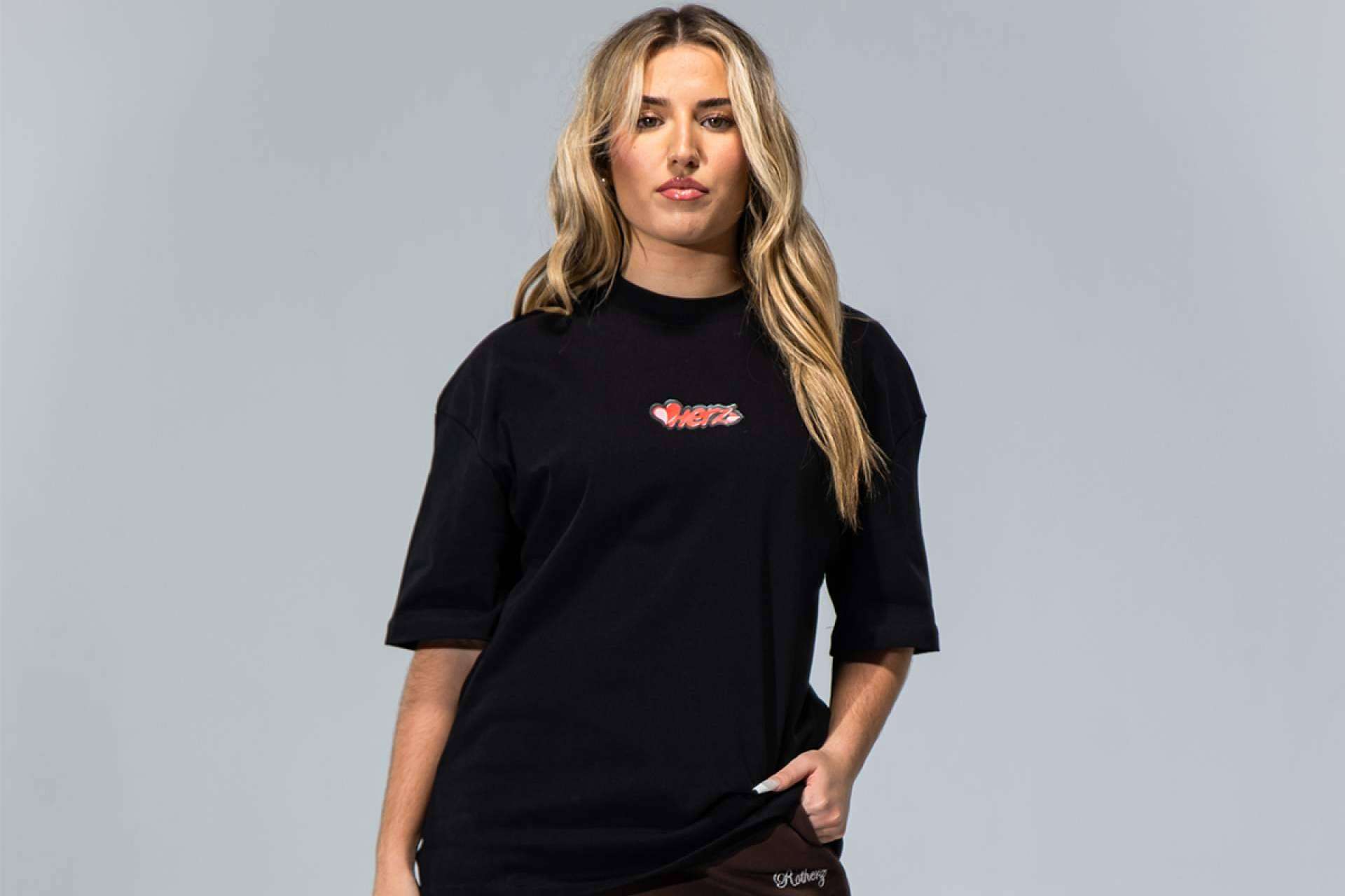 Sostenibilidad y estilo se fusionan en la última colección de moda urbana de Rotherz