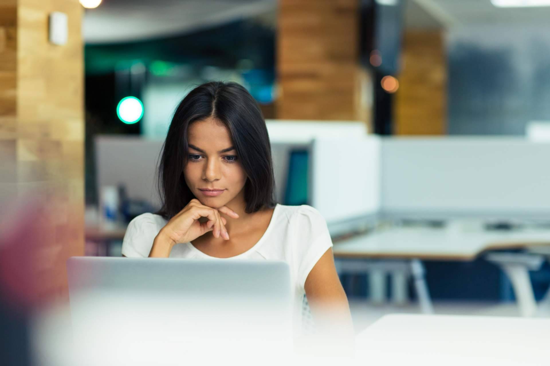En 2025, aprender inglés online es posible con descuentos exclusivos y opciones de horarios flexibles