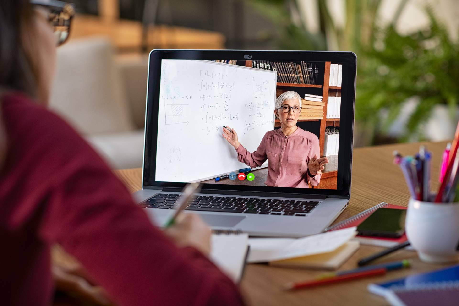 Metodología basada en casos reales; la apuesta de ESIE por una formación práctica en negocios