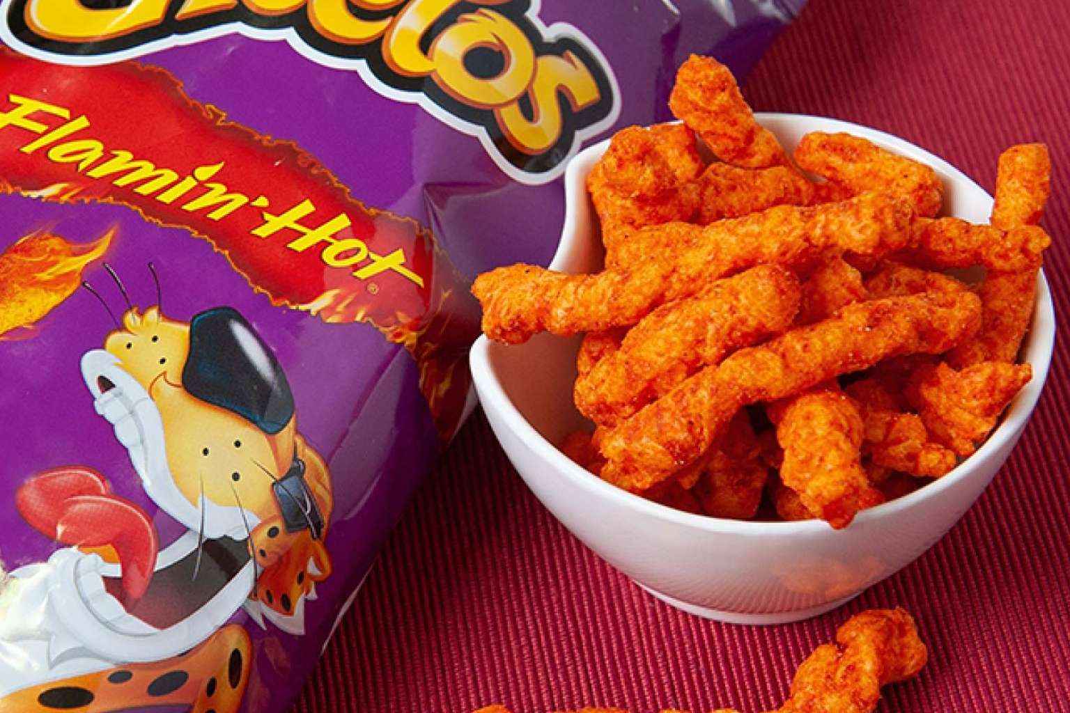 Gastronomic Spain cuenta con snacks populares como Cheetos, Takis, Frit Ravich y Pipas G