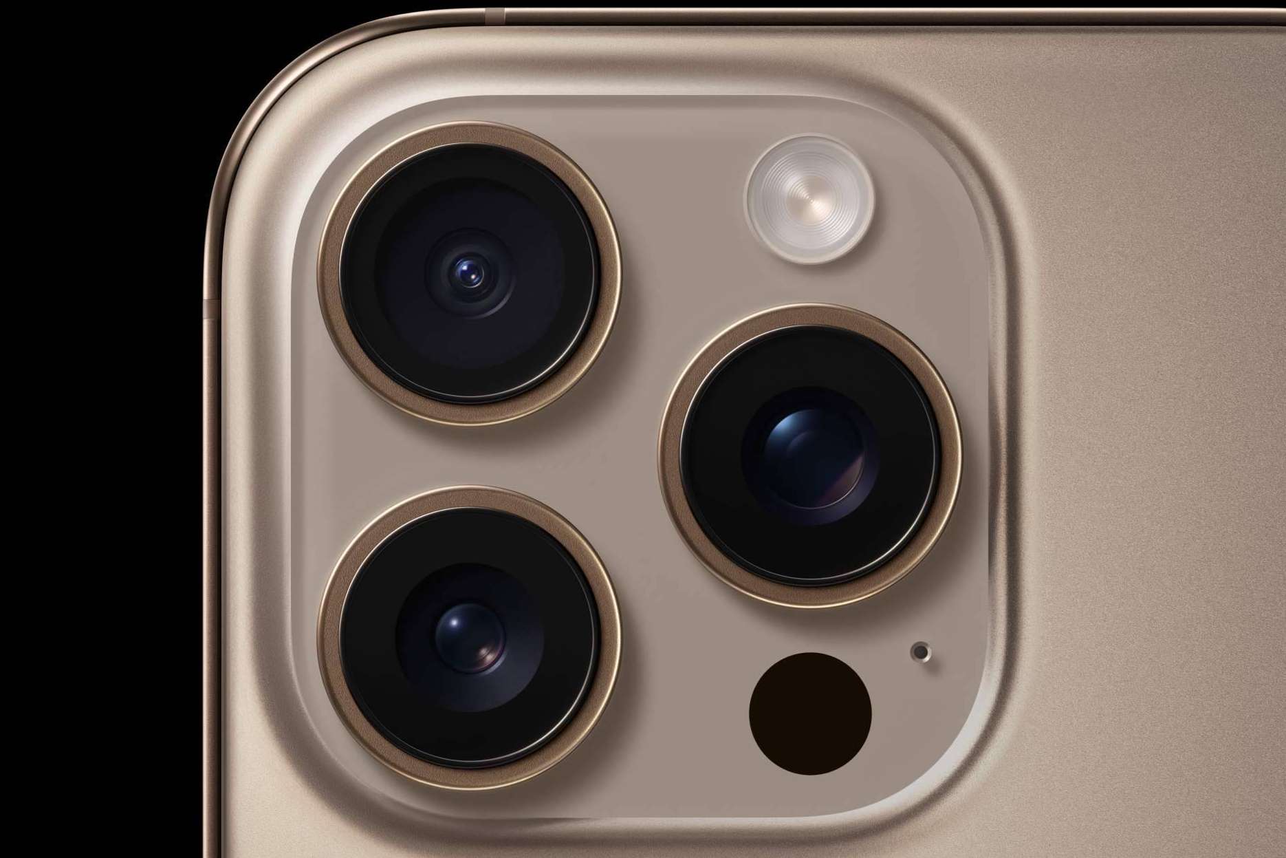 iPhone 16 Pro Max 256GB; Una de las mejores ofertas del año con 300€ de descuento