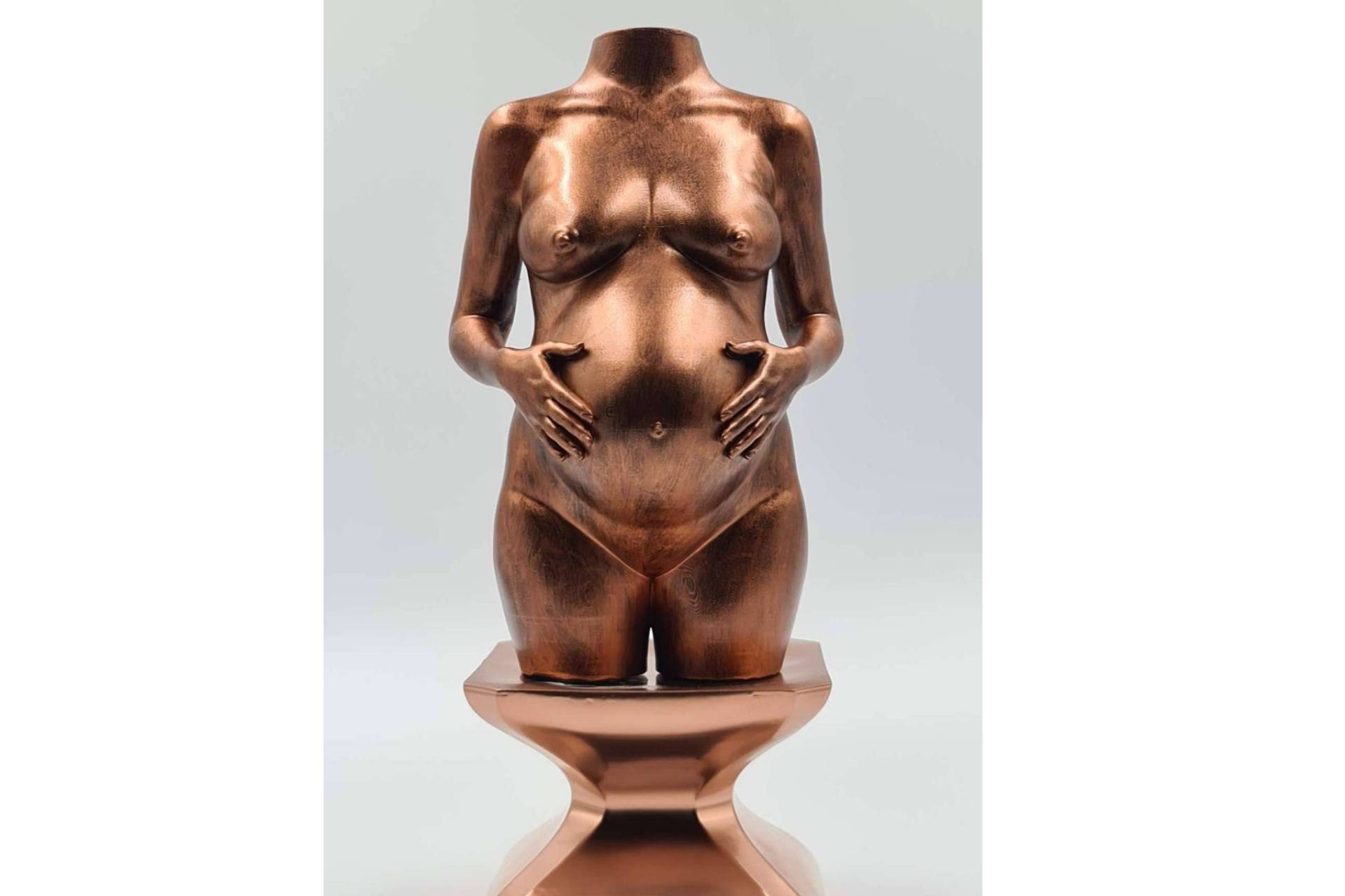 BustosPersonalizados transforma el embarazo en arte con 'Escultura de tu embarazo'