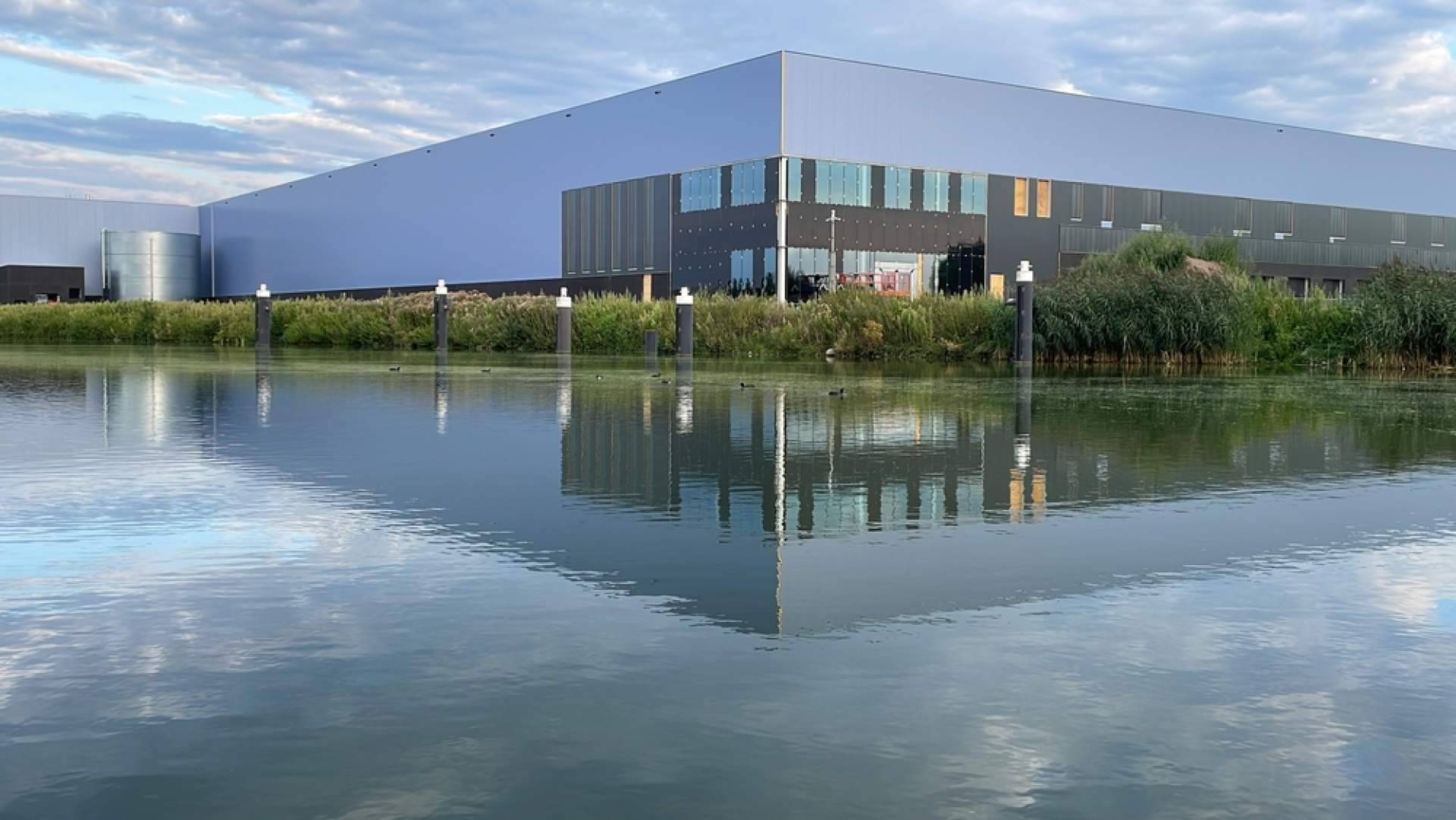 Comprar nave industrial en Madrid con Ibernave, una opción estratégica para empresas y pymes
