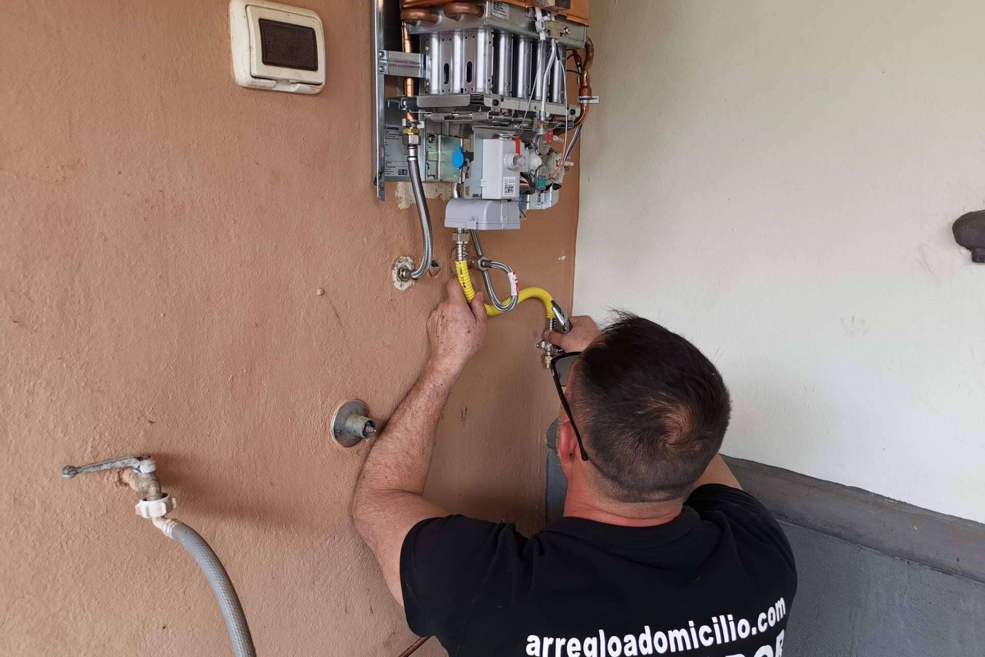 Arreglo a Domicilio, expertos en la reparación de calentadores de gas y termos eléctricos en Tenerife