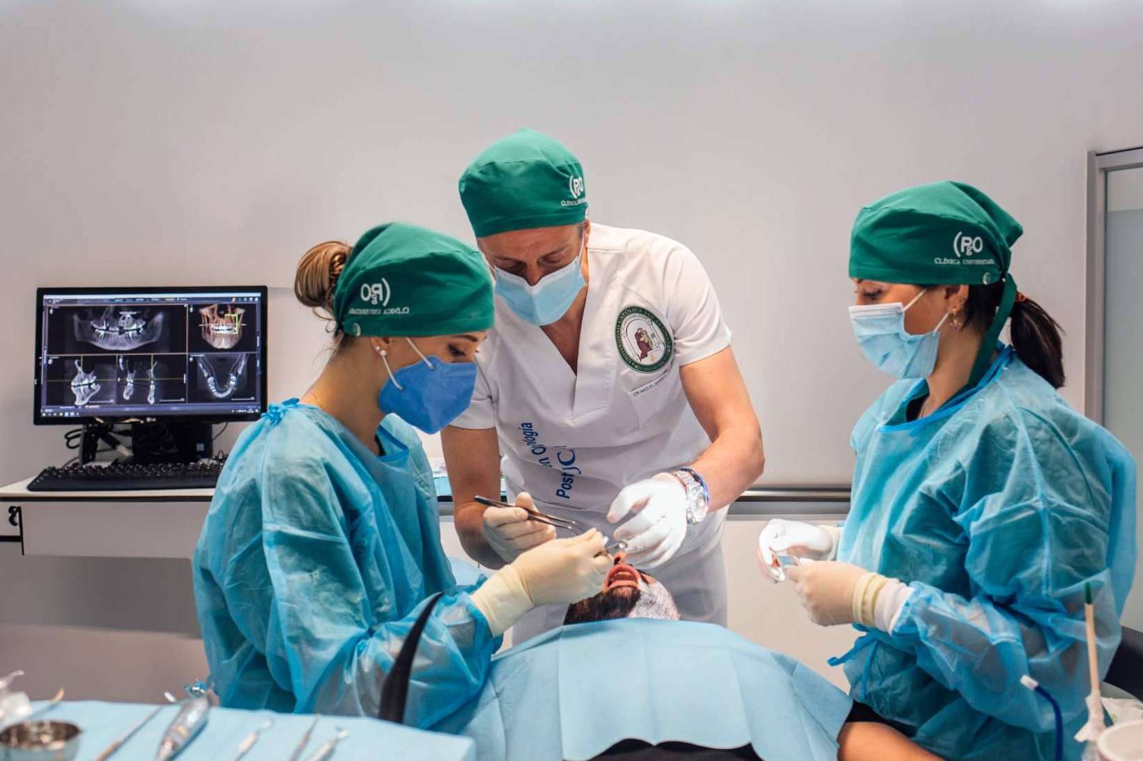Especialízate en odontología con PgO UCAM
