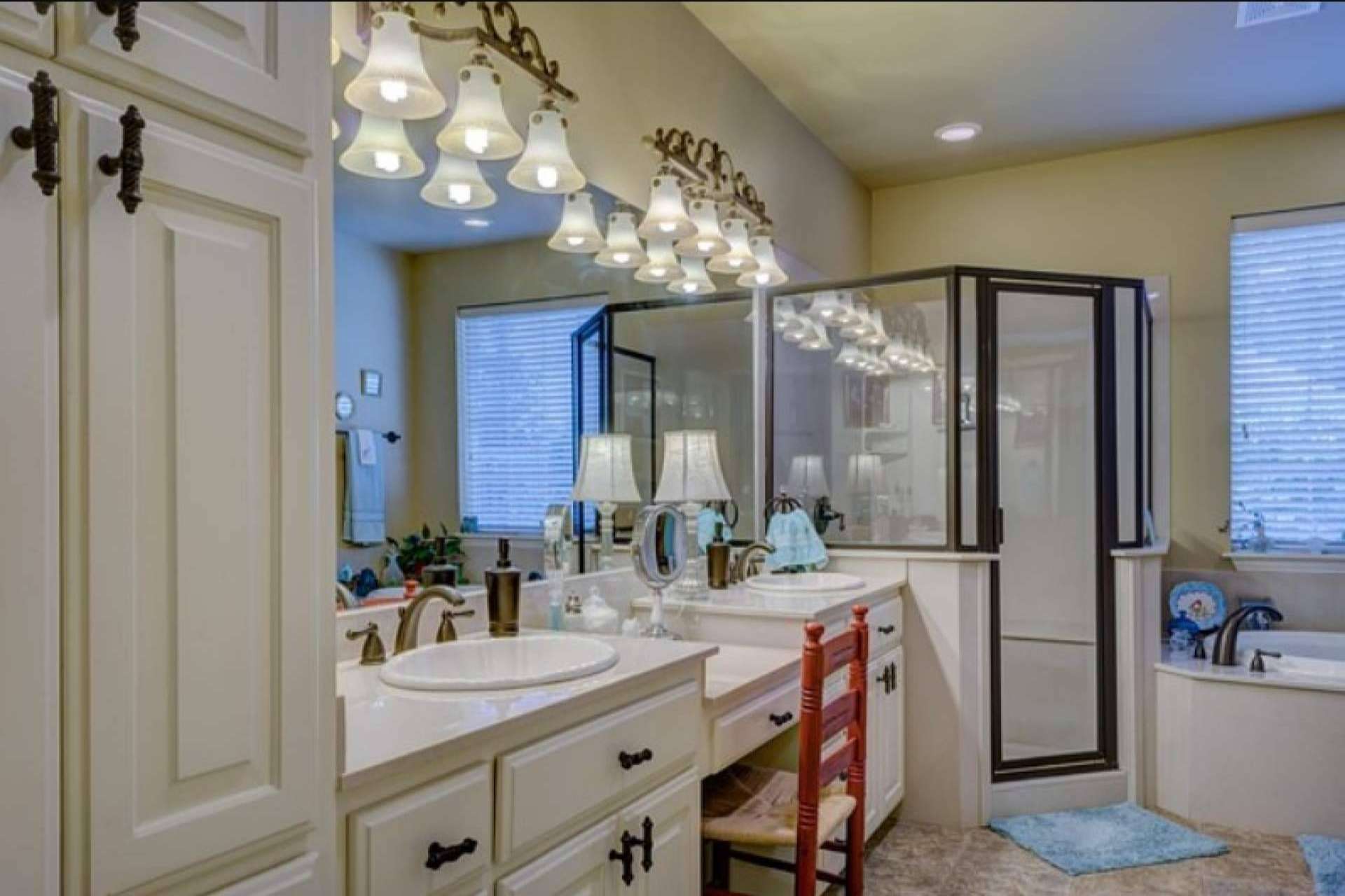 Calidad, funcionalidad y precio competitivo en los nuevos muebles de baño en oferta de La Ranilla Sevilla