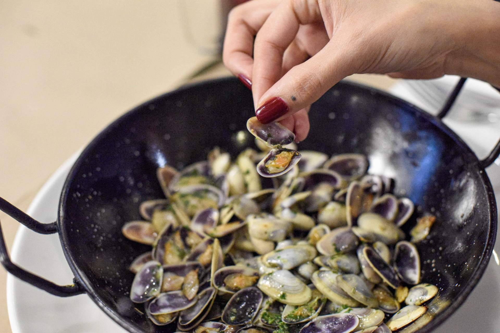 El sabor de las tapas más representativas de La Barceloneta, en Pasa Tapas