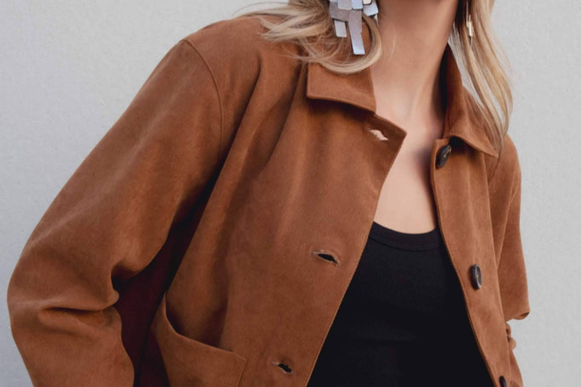 InfinityWear lanza sus rebajas de Black Friday con descuentos en prendas de edición limitada