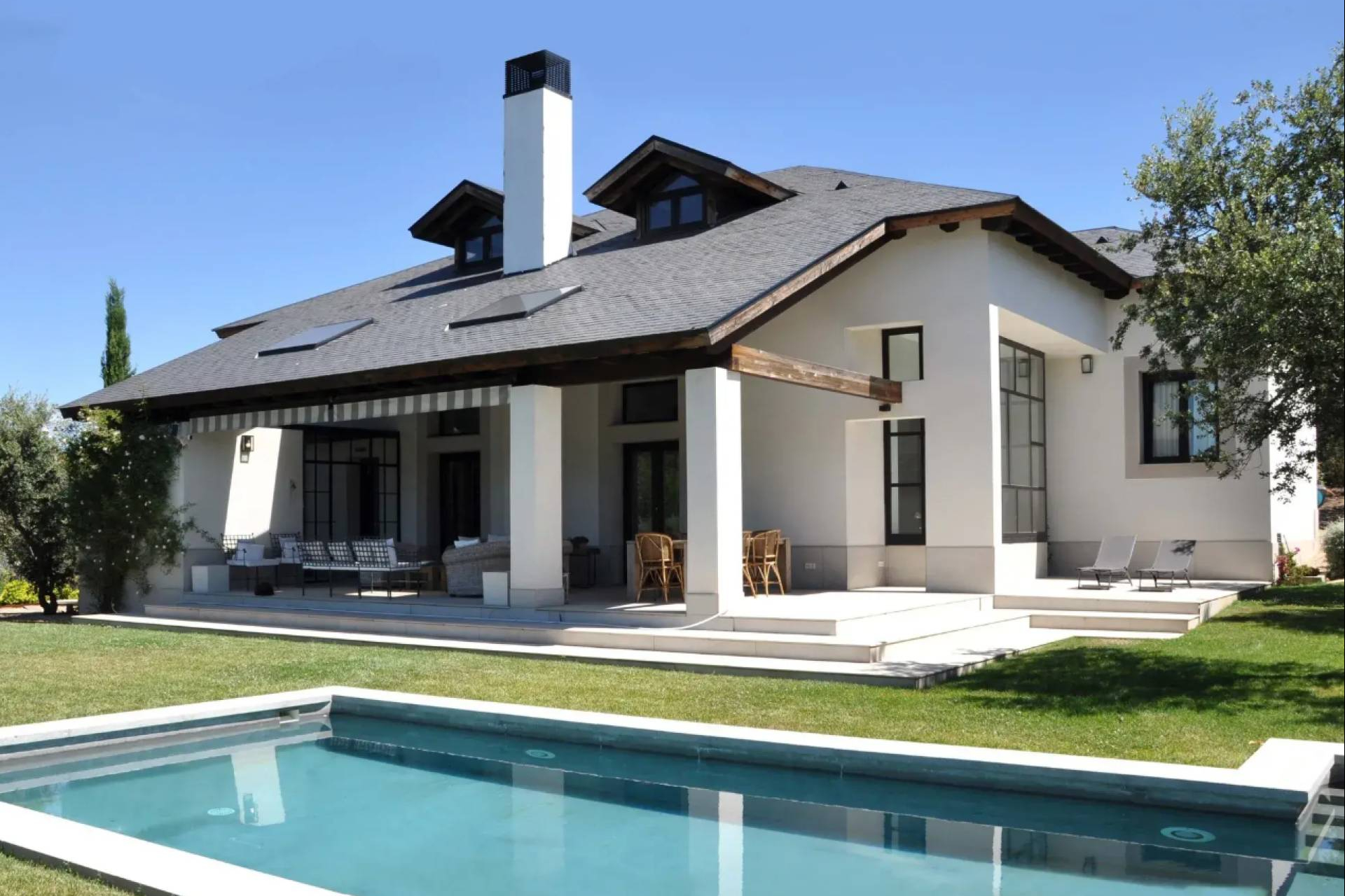 Fran Cortés Arquitectos apuesta en Madrid por casas prefabricadas de hormigón y arquitectura contemporánea