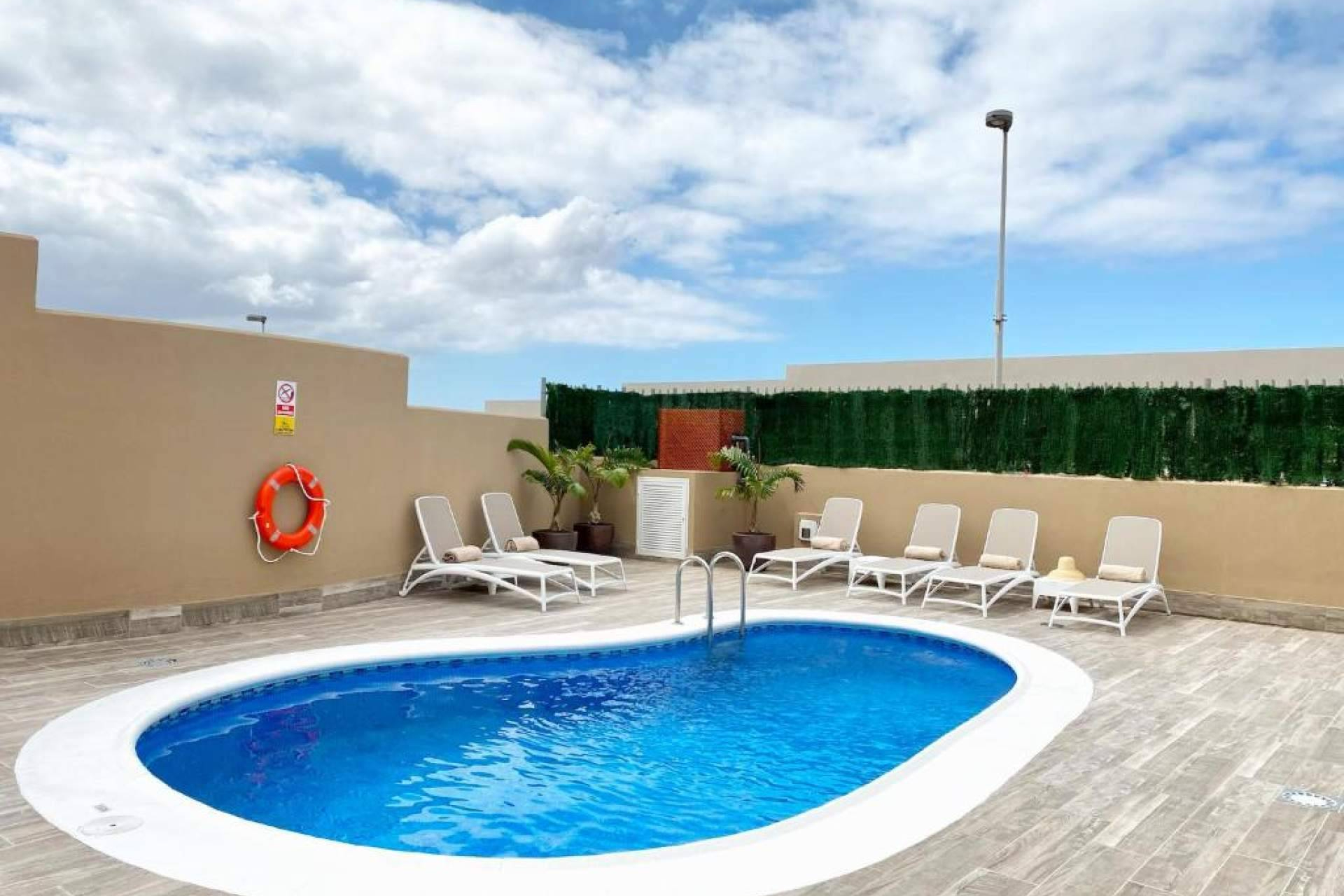 Villas en Tenerife con coche incluido; la propuesta de Villas Tenerife para unas vacaciones de lujo más completas