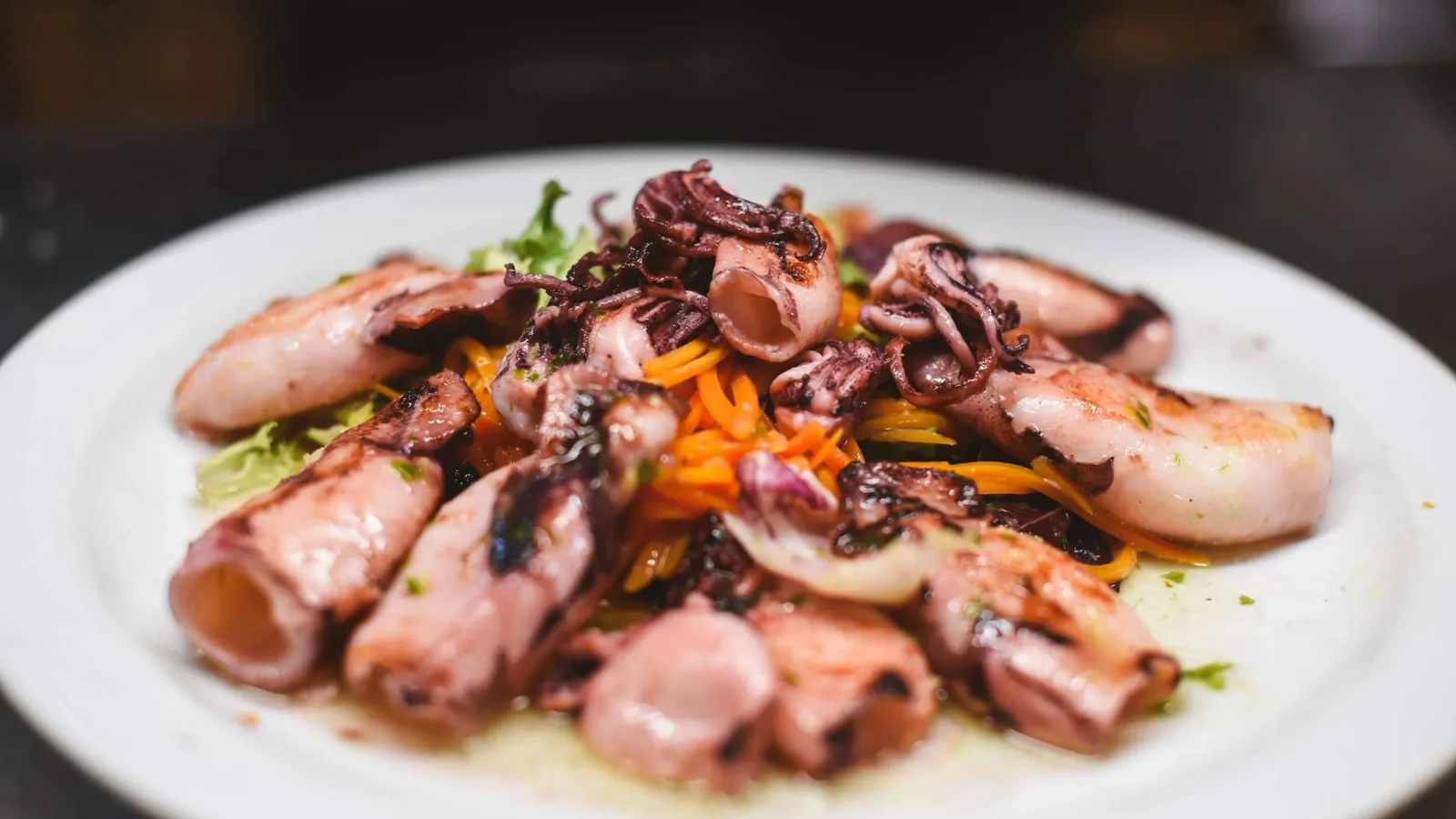Pasa Tapas responde a la alta demanda nocturna con un restaurante abierto hasta tarde en Barcelona